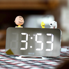 Réveil numérique Peanuts