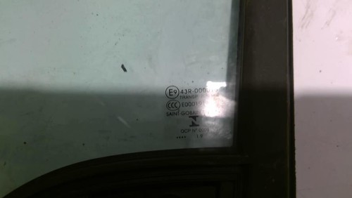 Custode avant gauche - , (porte)