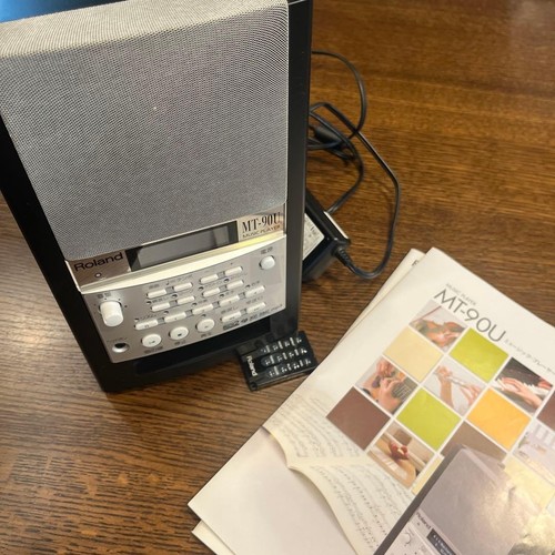 Roland 90u music - roland, player