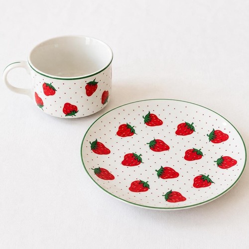 Retro strawberry teacup saucer - retro,