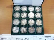 ANCIEN COFFRET  16 MEDAILLES