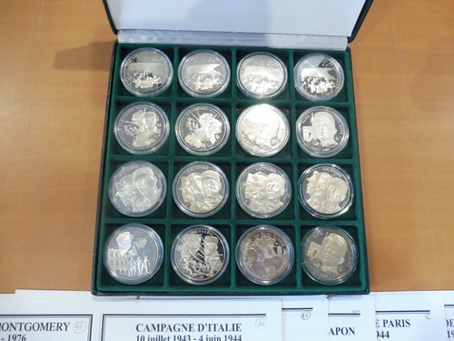 Ancien coffret medailles - coffret,