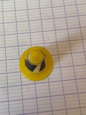 PLAYMOBIL OU AUTRE PETIT CONE DE SIGNALISATION JAUNE ?