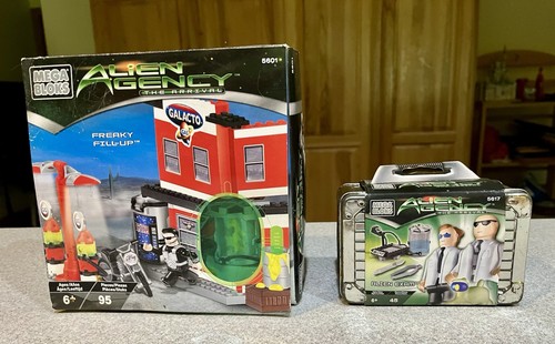 Mega bloks alien agency lot - alien,