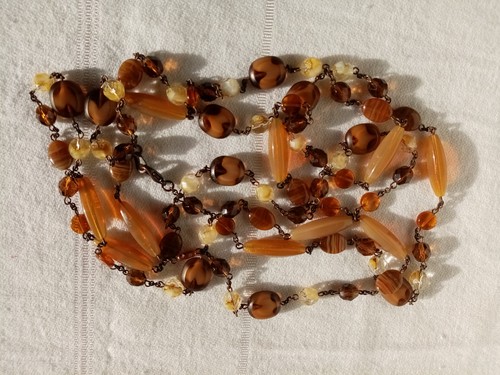Très long collier sautoir - long,