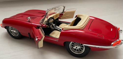 Jaguar type rouge - type, 3016