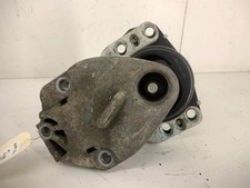 Support moteur droit RENAULT