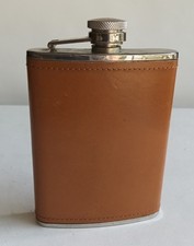 Flasque Recouverte De Cuir