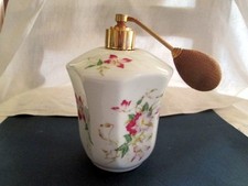 FLACON DE  PARFUM VAPORISATEUR PORCELAINE SIGNE LIMOGES LYS ROYAL PERFUME BOTTLE