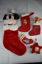 Lot Disney 4 Chaussettes de Noel Mickey Tigrou Stitch Winnie + Etoile