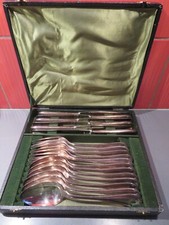 MÉNAGÈRE CHRISTOFLE ancienne FOUCHETTES CUILLERES & COUTEAUX 18 pièces COQUILLE