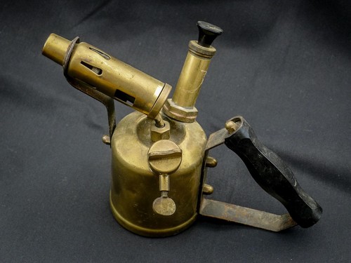 Lampe souder ancienne - à,