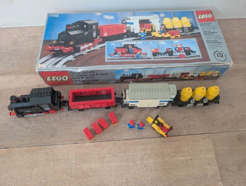 Lego 7730 electric goods train - lego,