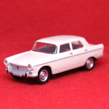 Voiture miniature blanche