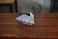 Vase en céramique signé