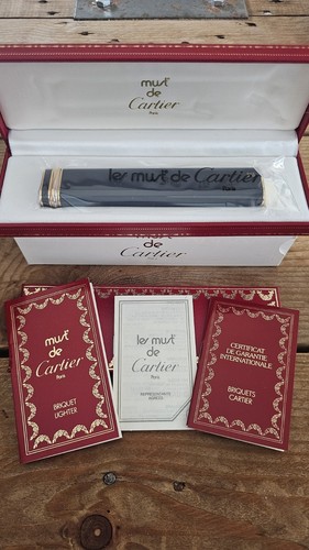 Briquet table must de - table,