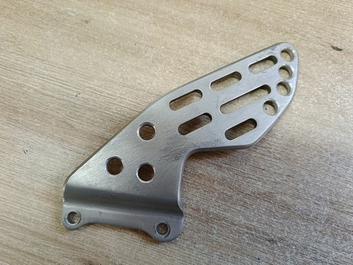 Habillage platine gauche moto - habillage,