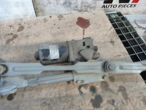 Moteur essuie glace avant