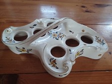 Présentoir à oeufs en faience XIXe polychrome de fleurs de «solanée» Moustiers?