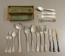 Lot COUVERTS fourchette couteau cuiller plomb alu DINETTE poupée 1920 EM
