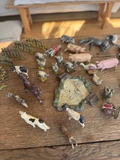 LOT PERSONNAGES DONT CS ET ANIMAUX DE FERME MARE BLANCHERIES FRERES PLOMB CREUX