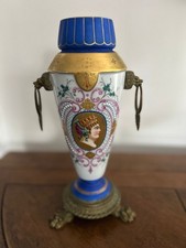 Vase Opaline et bronze.