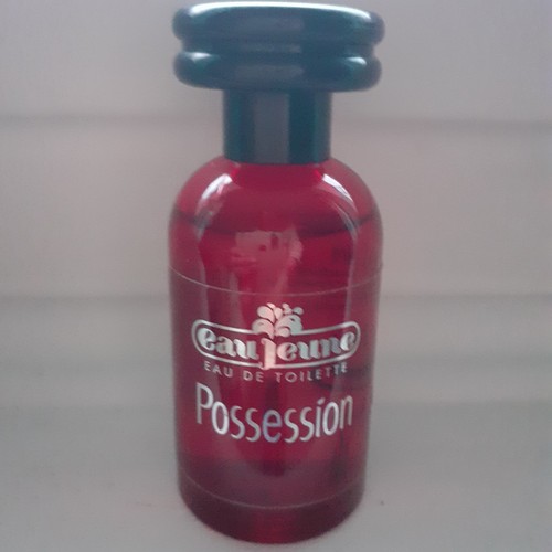 Eau toilette - toilette, jeune