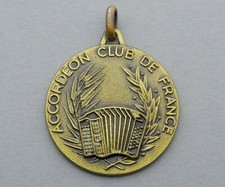 French Medal. Music. Accordion, Accordéon. Pendant. France.