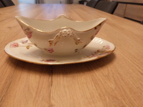 Ancienne saucière porcelaine - ,