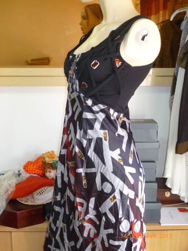 Save the queen - save, robe