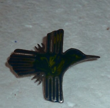 jolie broche en argent émaillé figurant un colibri inspiré des lignes de nazca