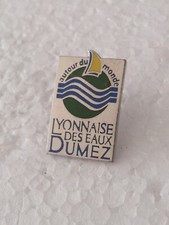 Pin's Pins Pin Société Traitement Des Eaux "Lyonnaise Des Eaux DUMEZ" 