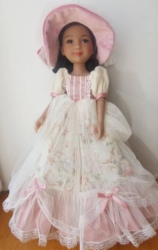 Tenue robe victoria antique