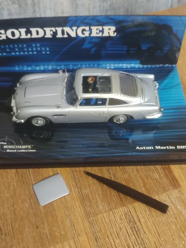 Minichamps james bond 007 - 1/43,