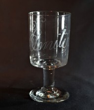 verre à pied gravé - marqué