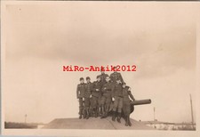 Photo, ww2, soldats allemands sur un char T-34 mannequin, 01 (N)50442