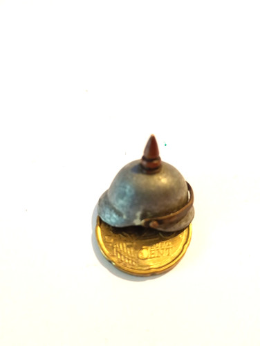 Miniature casque pointe - miniature, a