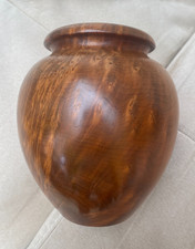 VASE EN BOIS DE LOUPE (Tourné