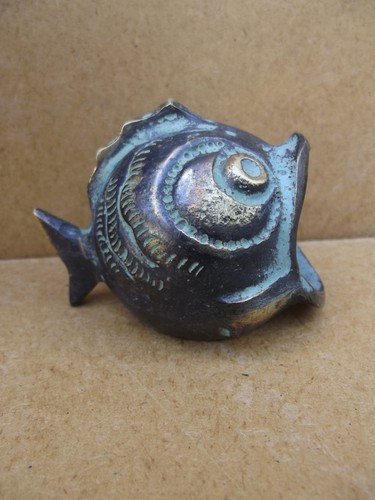 Cendrier poisson bronze - en,