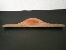 FRONTON EN BOIS SCULPTE