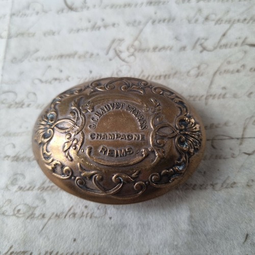 Rare boîte pilules champagne - boîte,