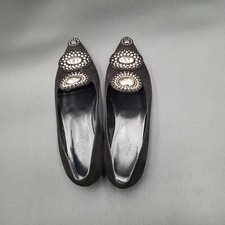 Paire de chaussures femmes