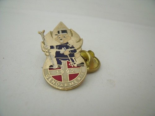 Pin pins badge - pins,