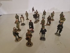  Lot de 16 Figurines