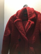 Taille XS/SManteau fausse fourrure rouge foncé BERSHKA T.XS/S TTBE