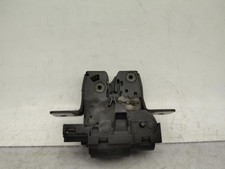 Serrure de coffre RENAULT CLIO 3 PHASE 2 8200947699