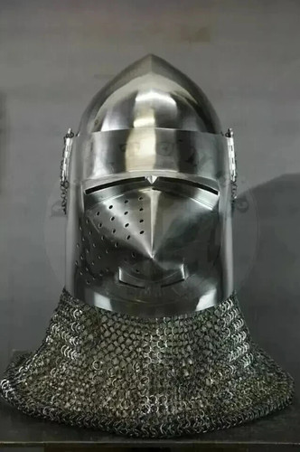 Casque bascinet chevalier