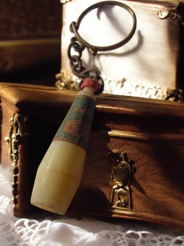 Porte clés vintage bouteille - vintage,