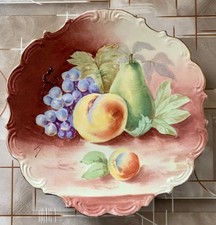Grand plat en porcelaine de