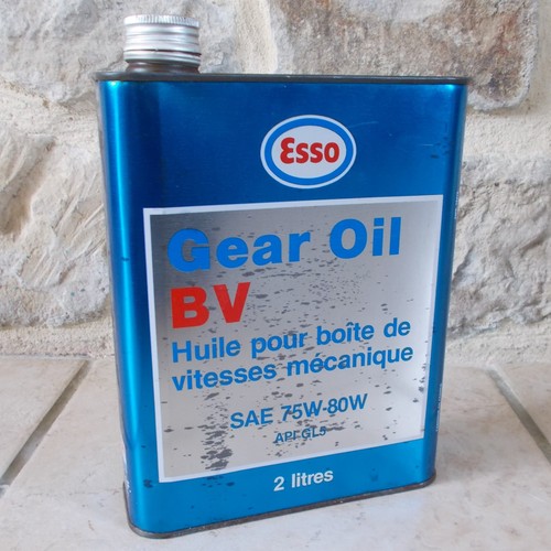Ancien bidon huile esso gear - ancien, d'huile